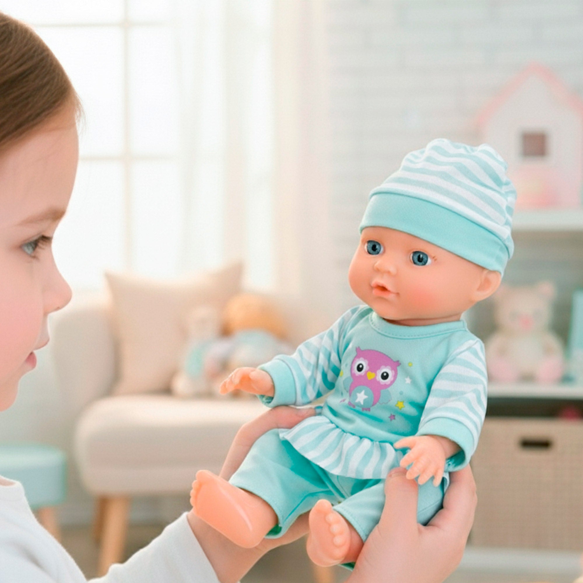 Boneca bebé de 30 cm com cadeirão e acessórios da Colorbaby's