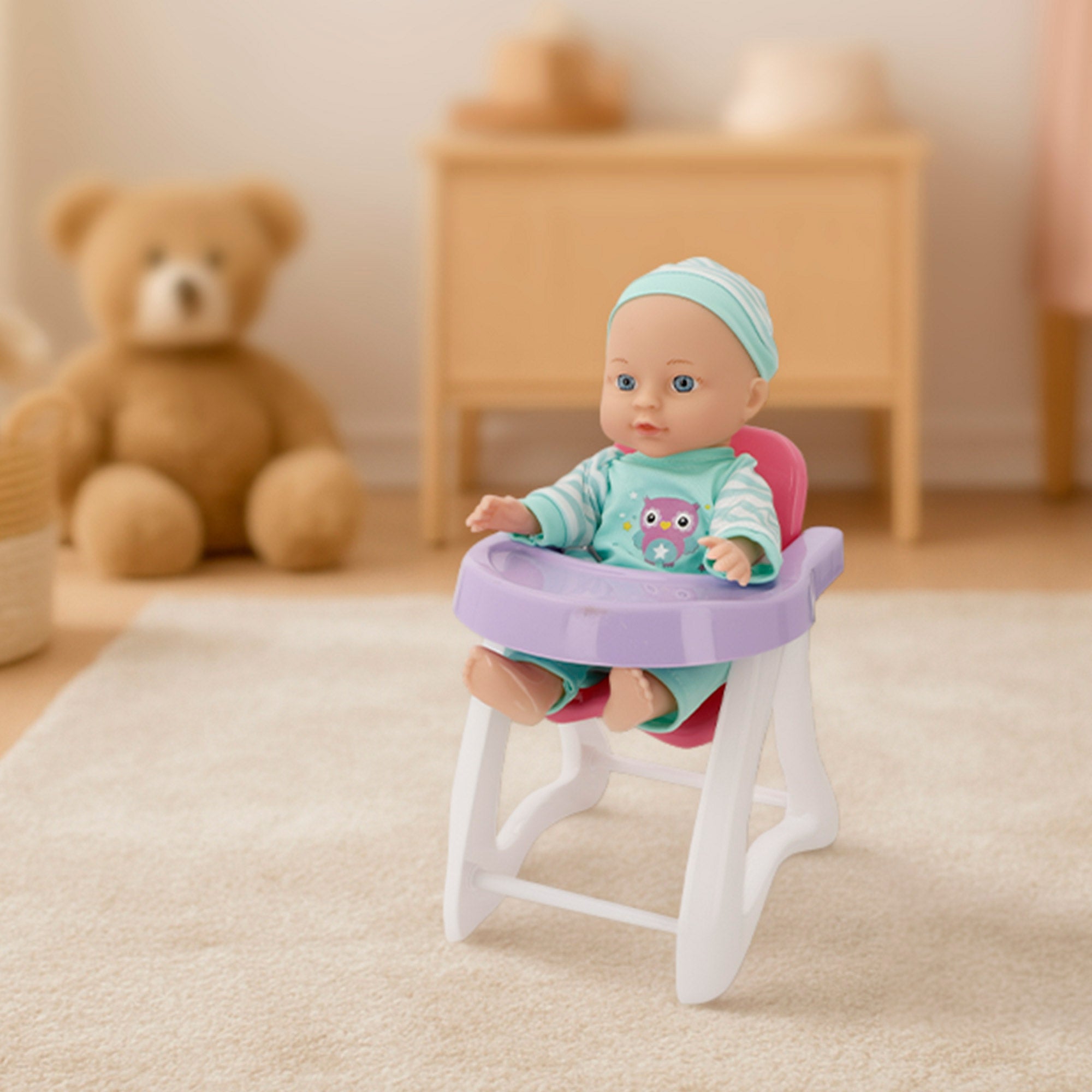 Boneca bebé de 30 cm com cadeirão e acessórios da Colorbaby's