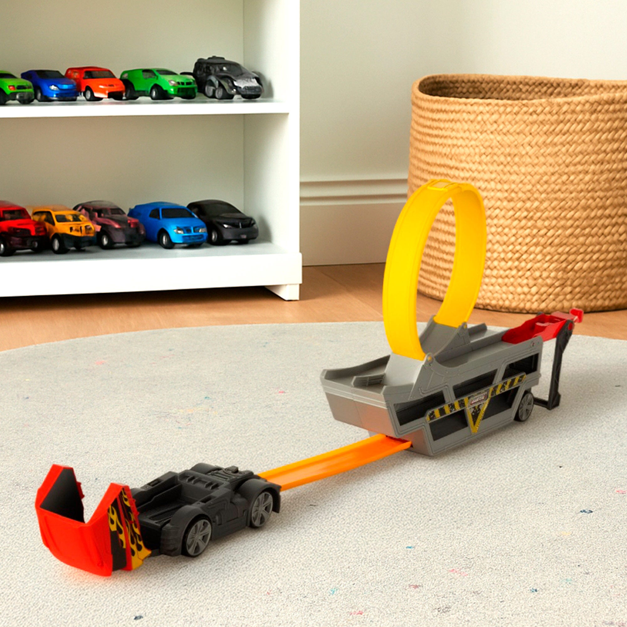 Camião lançador de carros Teamsterz com pista em loop e carro de metal