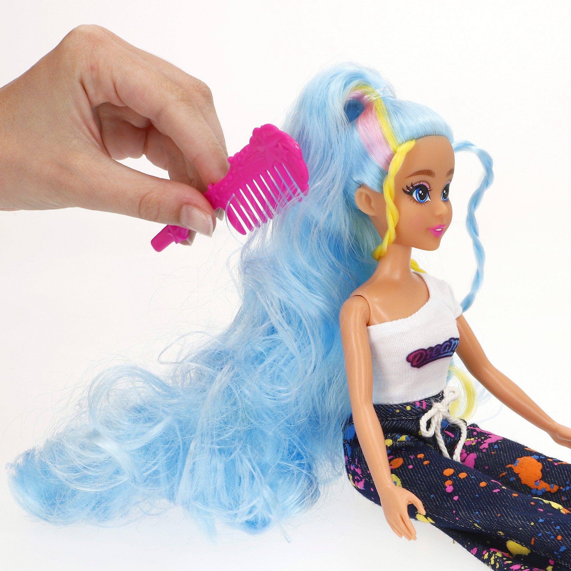 Boneca Dreameez Glam Up de 30 cm com cabelo comprido, maquilhagem e acessórios.