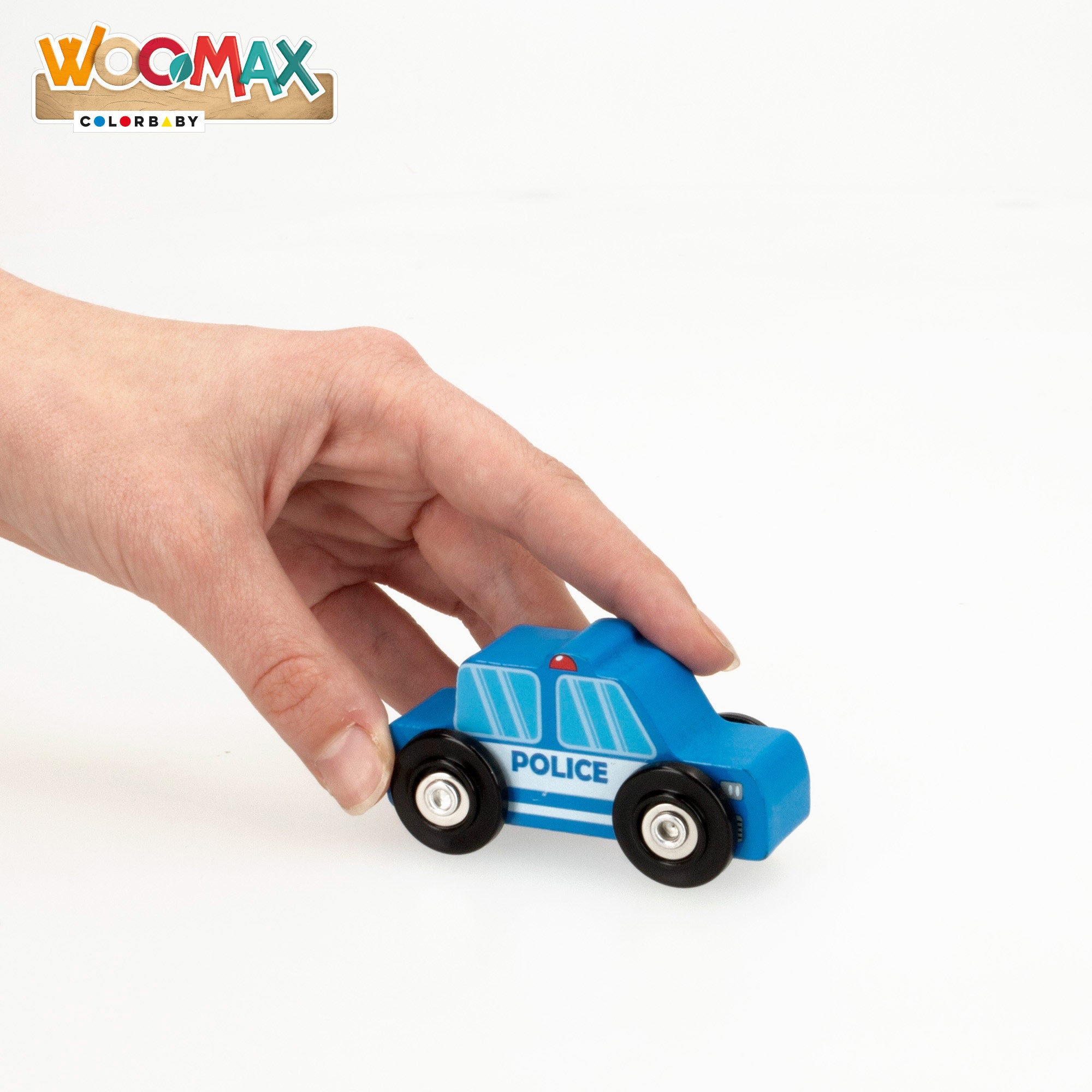 Conjunto WOOMAX com 6 veículos de madeira e 9 sinais de trânsito.