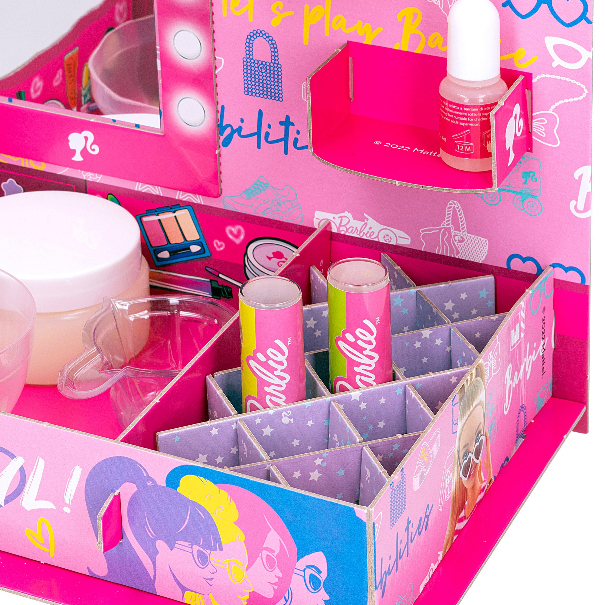 Kit para fazer o batom mágico da Barbie