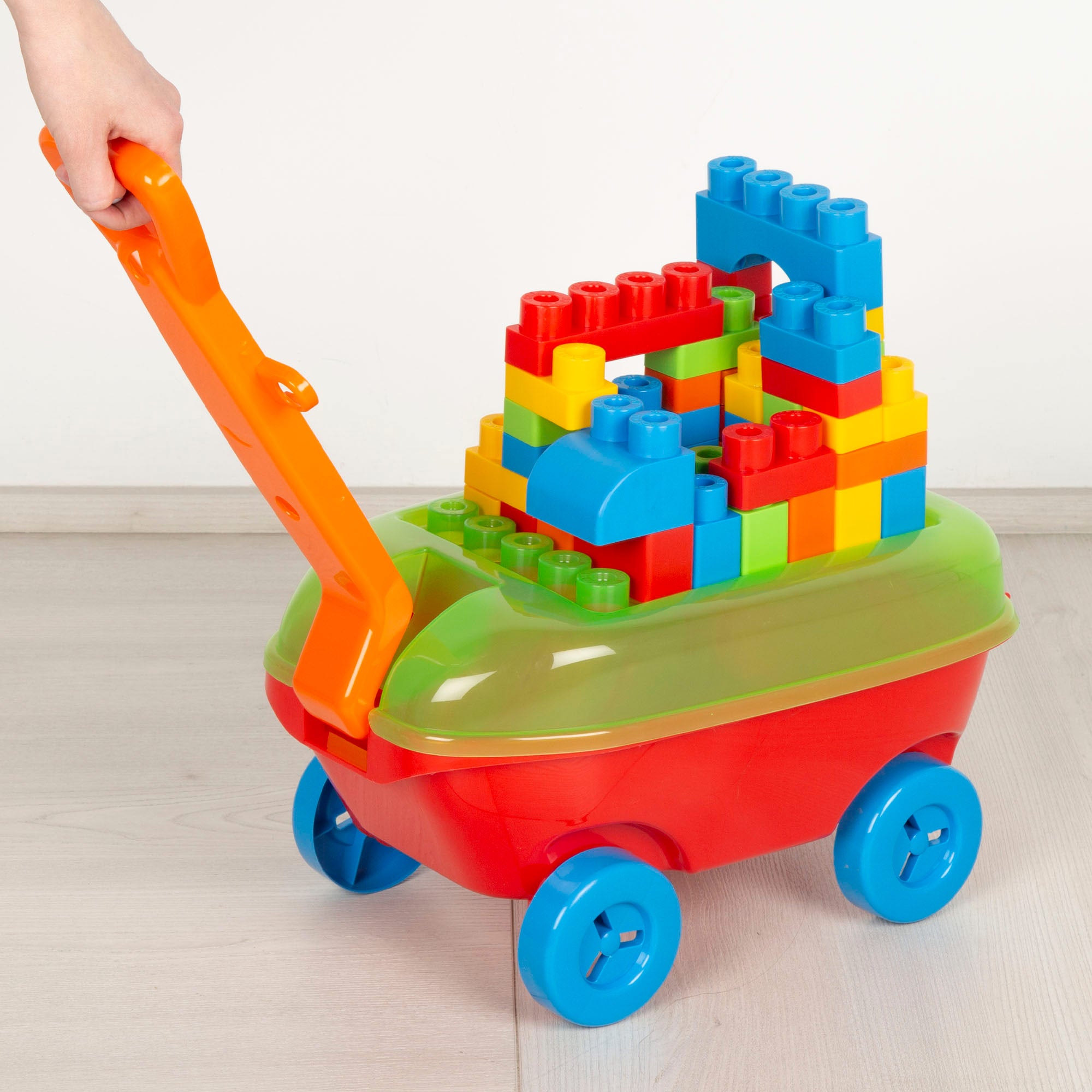 Blocos de construção coloridos com carrinho de mina