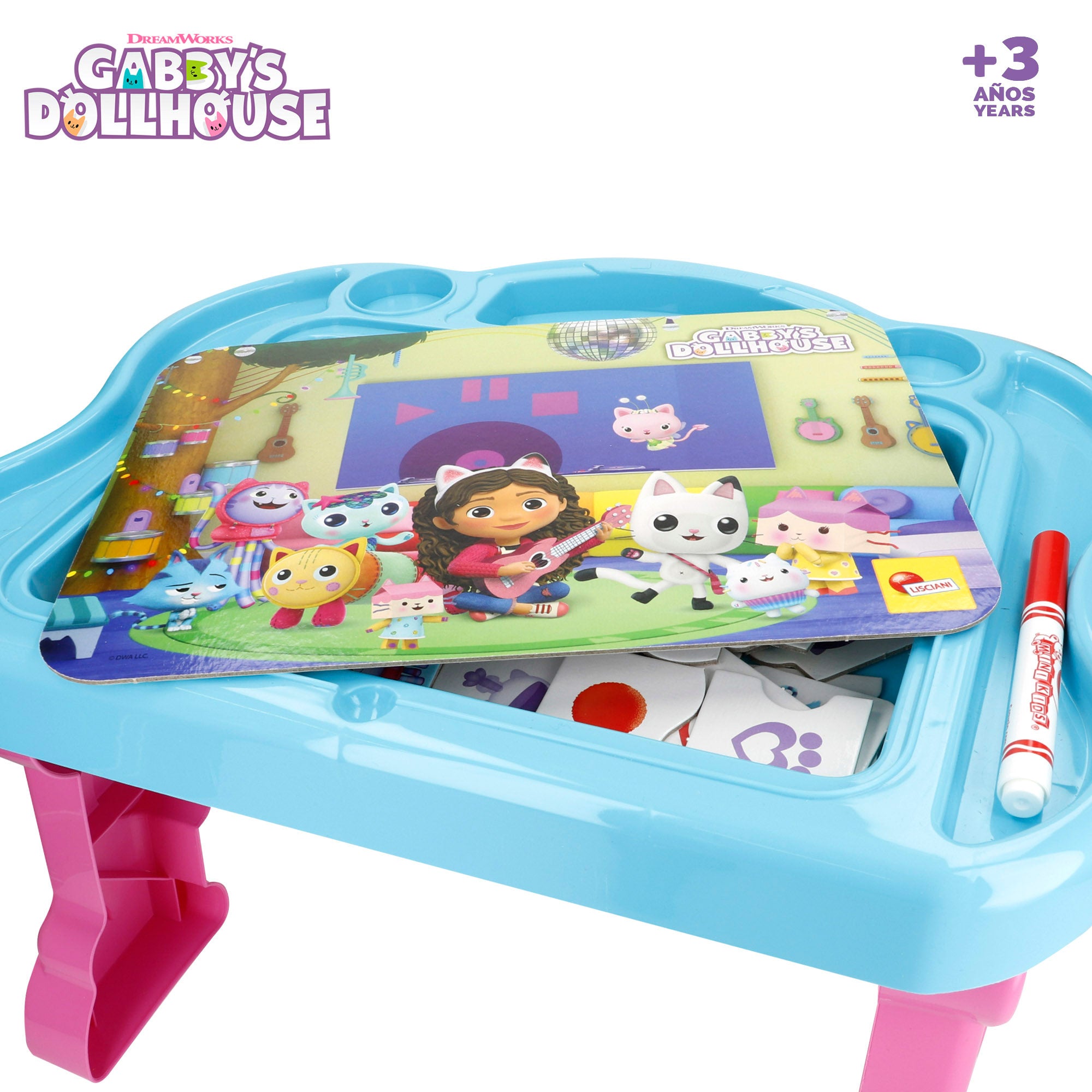Mesa infantil para casa de bonecas da Gabby com quadro negro e jogos