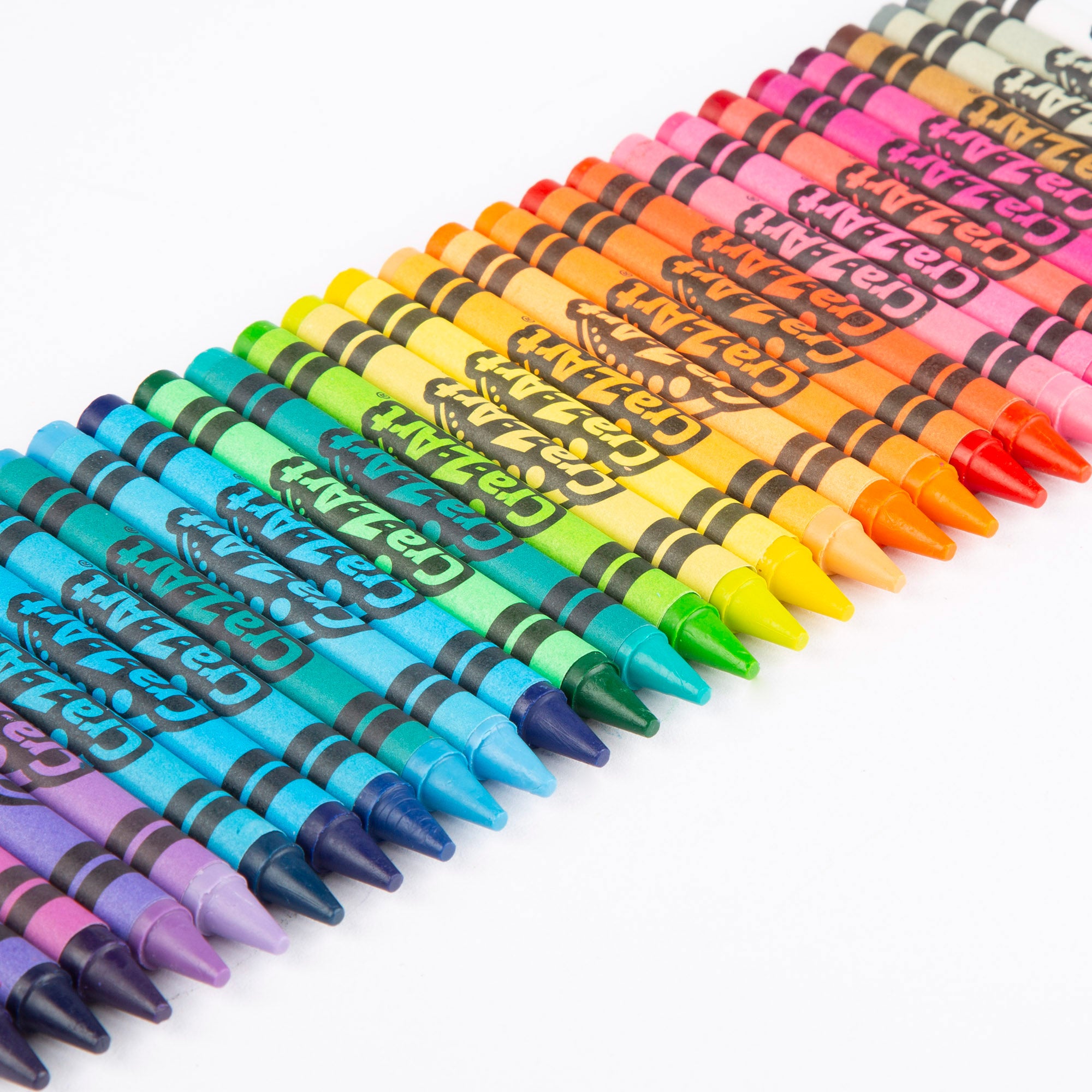 Conjunto de lápis de cera e marcadores Cra-Z-Art com 64 cores.