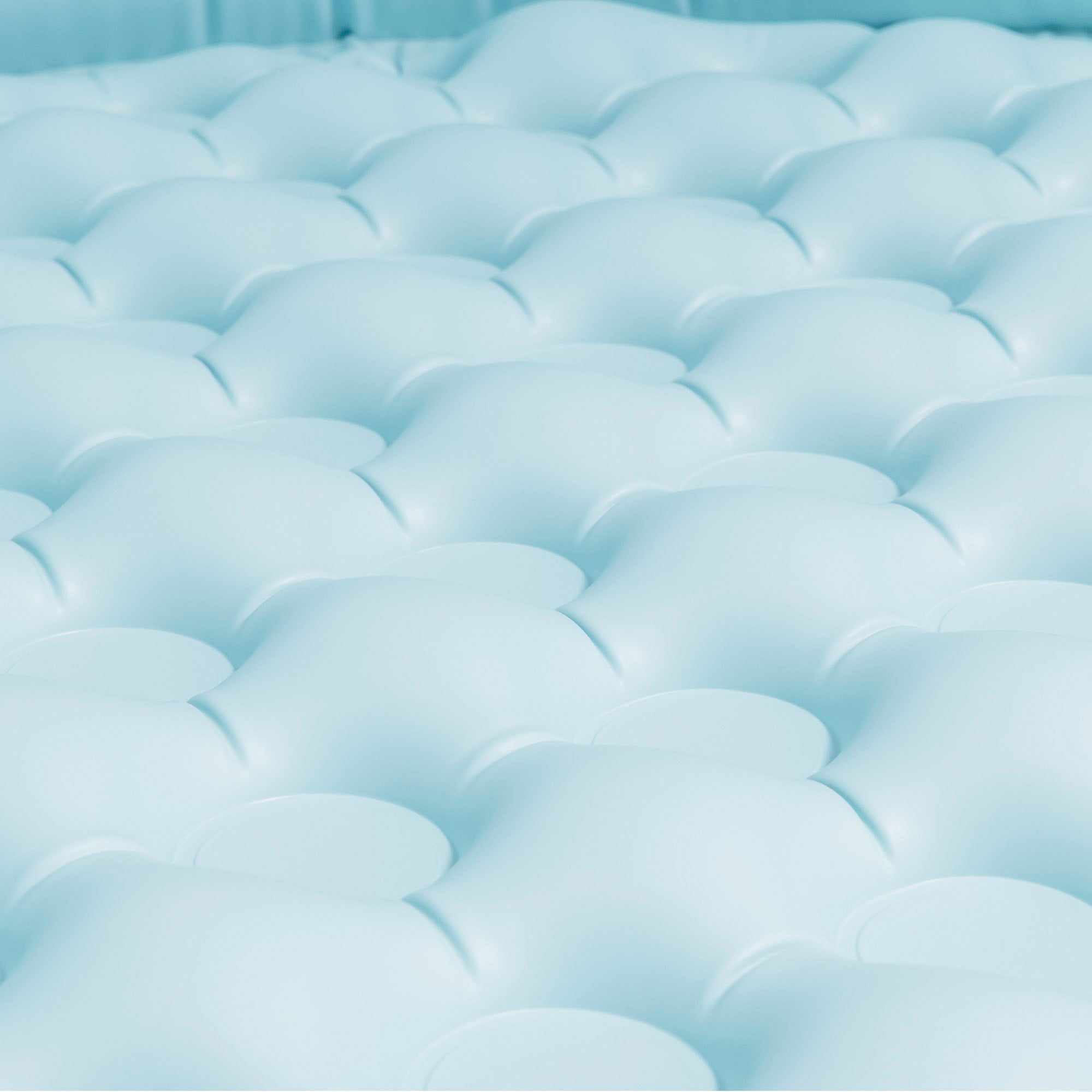 Centro de jogos insuflável em forma de tartaruga da INTEX com 100 bolas multicoloridas.