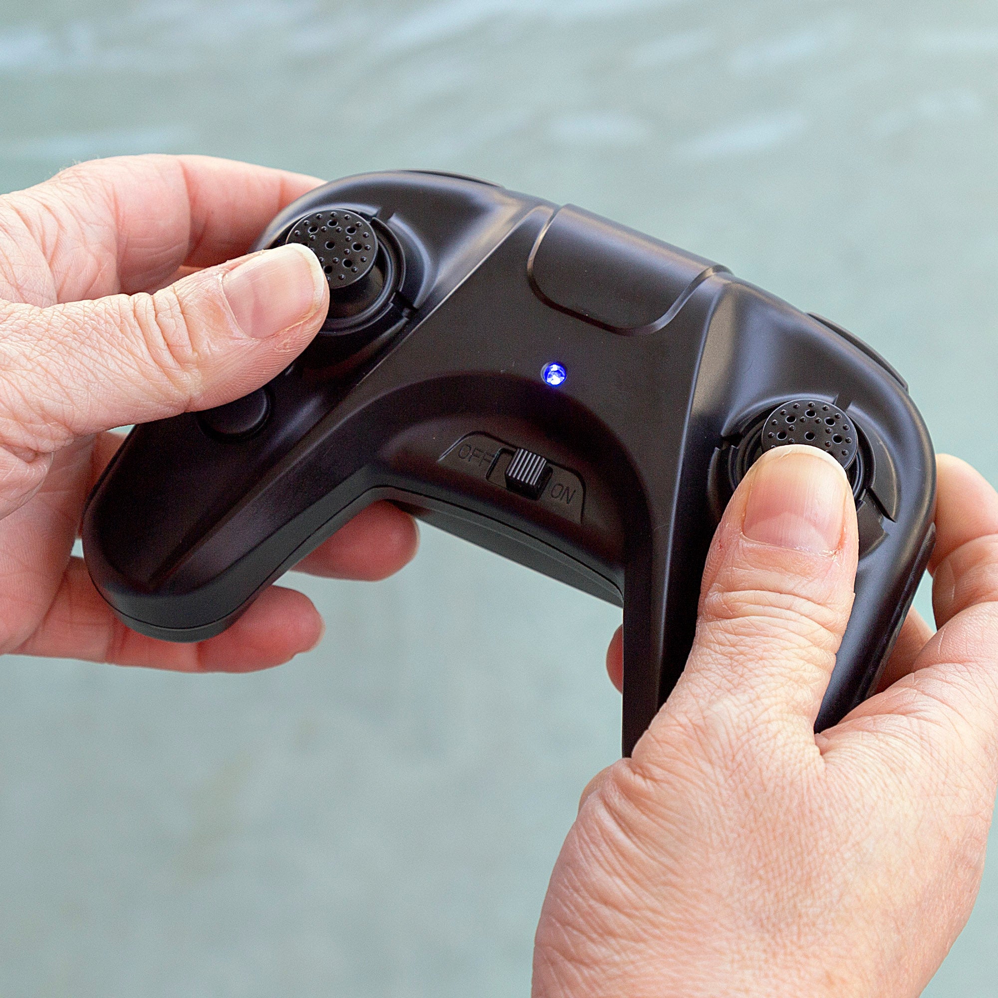 Barco de corrida jet ski controlado por rádio à escala 1:47