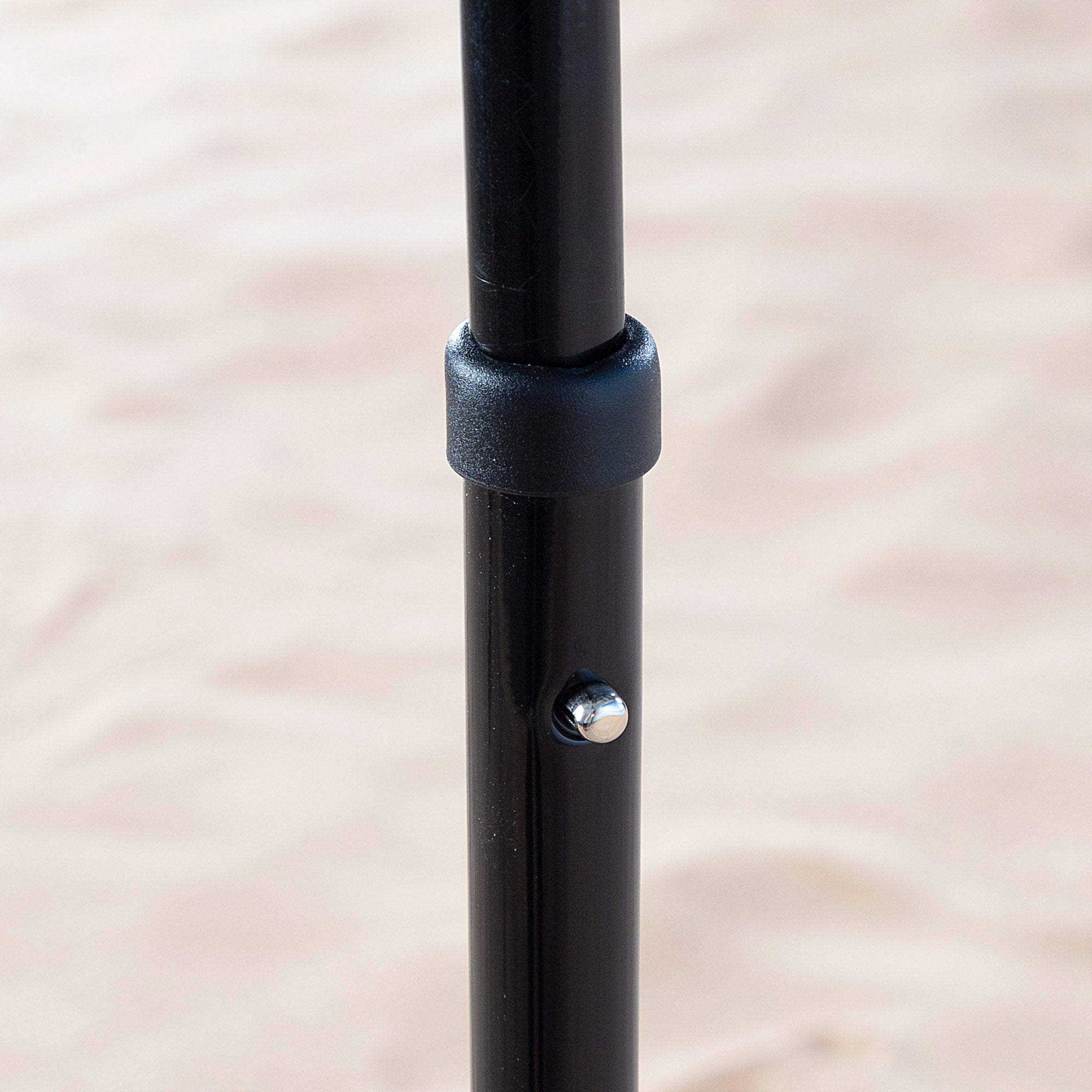 Rede de voleibol e badminton de 5m, ajustável em altura e portátil, da Aktive Sports.