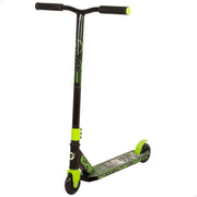 Trotinete infantil EVO com guiador giratório 360º, preto e verde.