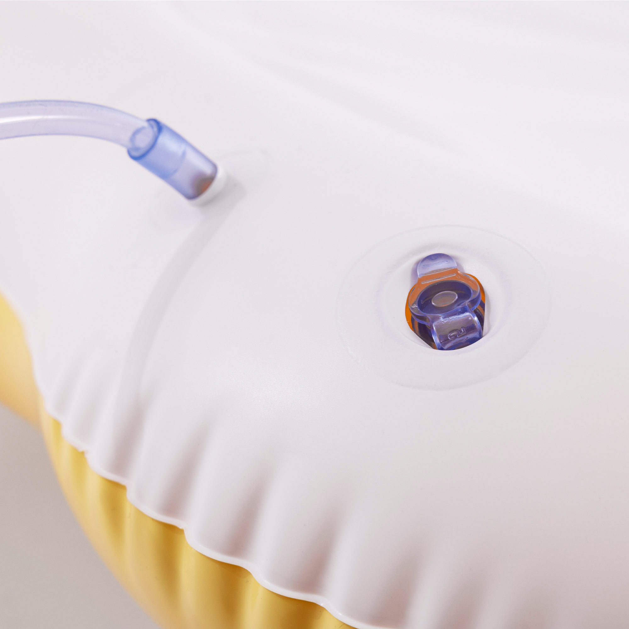 Piscina infantil insuflável em forma de flor da INTEX com jato de água D104