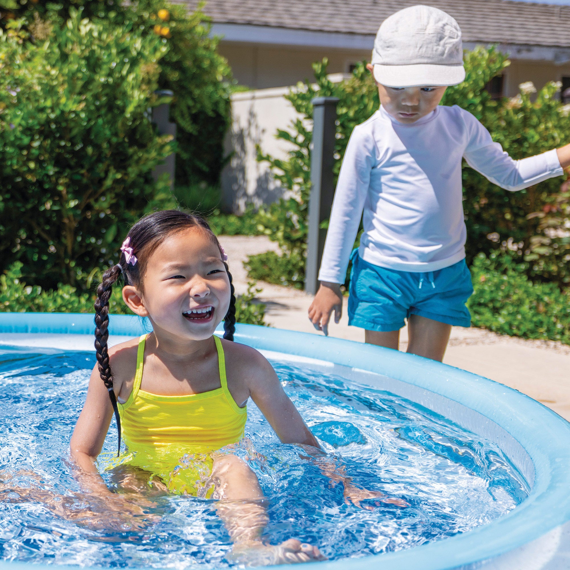 Piscina infantil insuflável INTEX Blue Biss com piso estampado