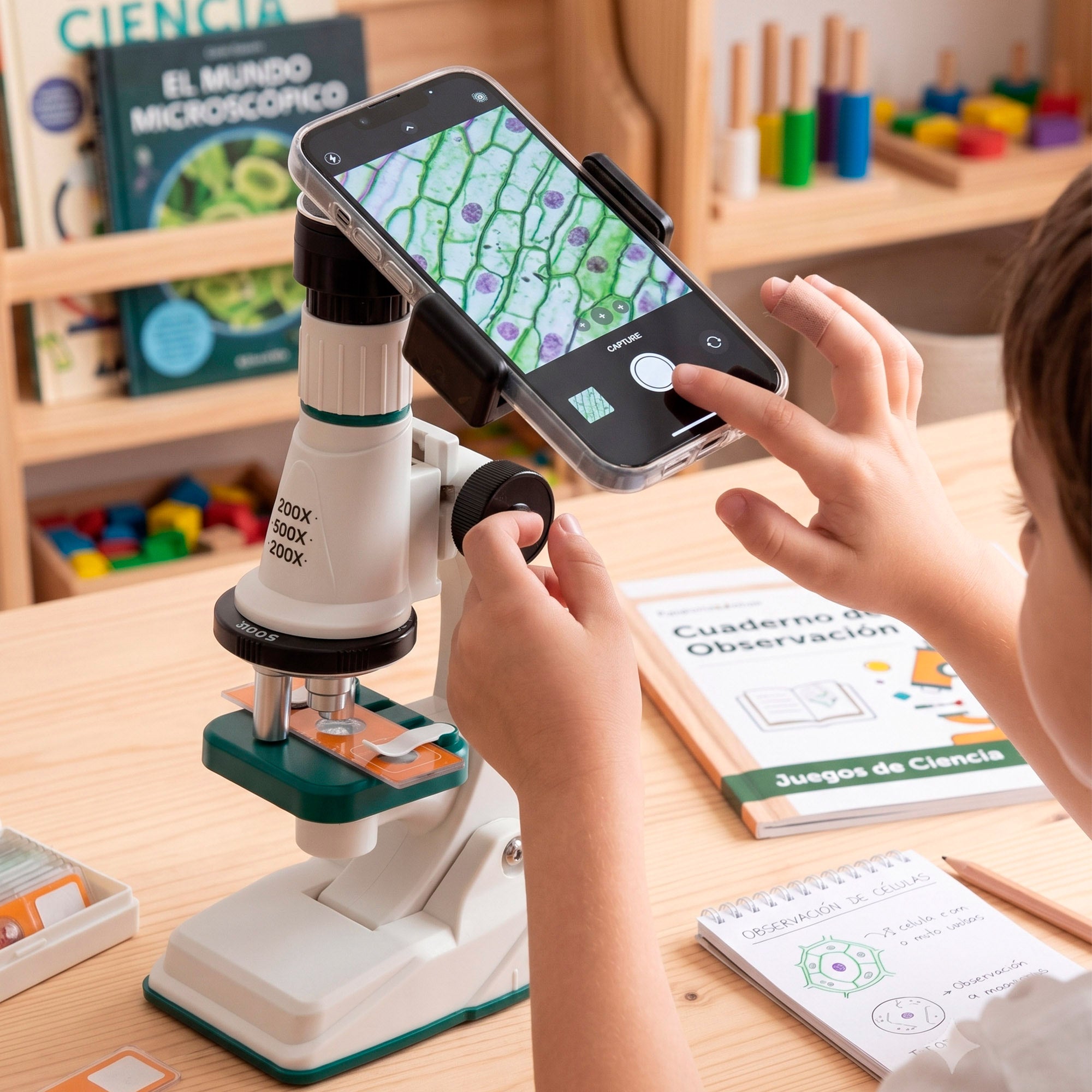 Microscópio com estojo e acessórios + 8 anos Smart Theory