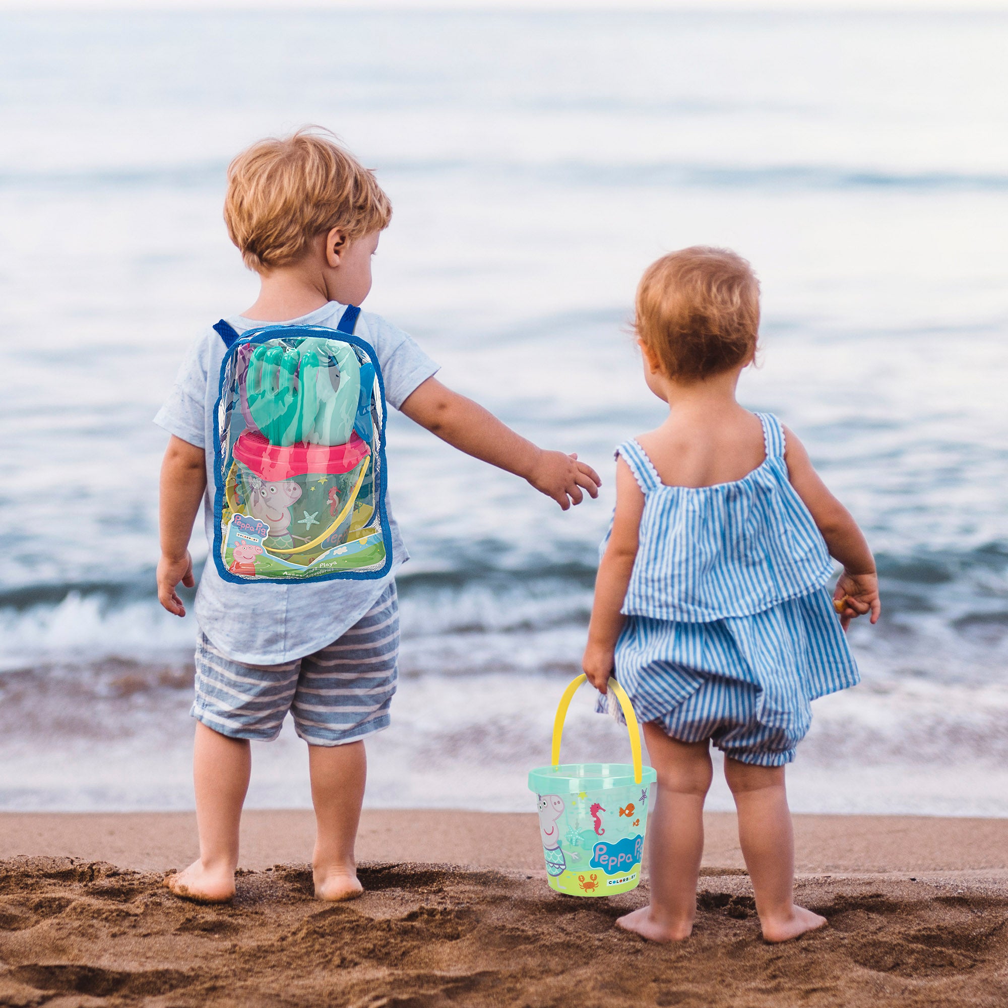 Conjunto de Baldes de Praia Peppa Pig com Acessórios e Mochila para Transporte