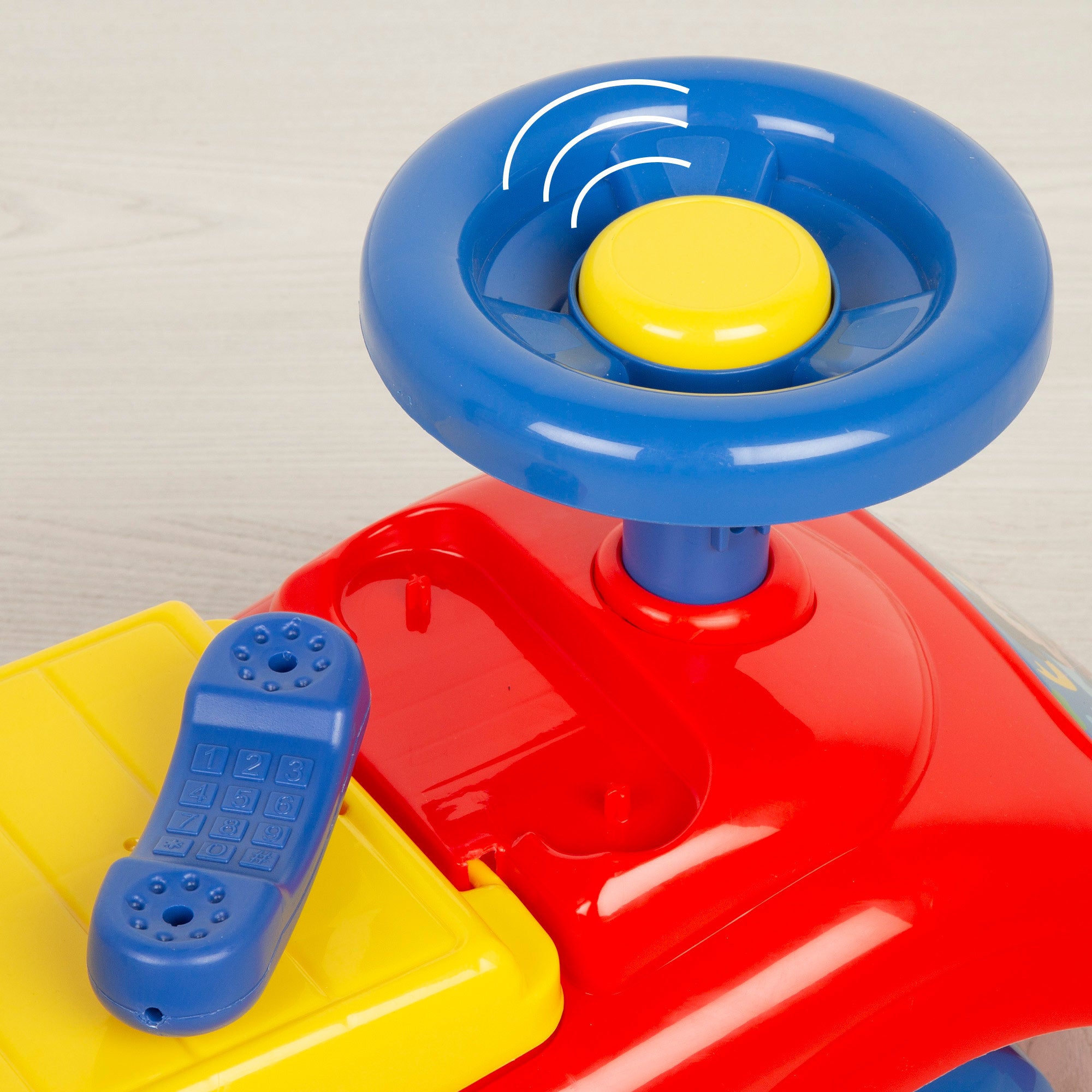 Brinquedo de montar do Mickey Mouse com telefone, buzina e compartimento para guardar coisas.