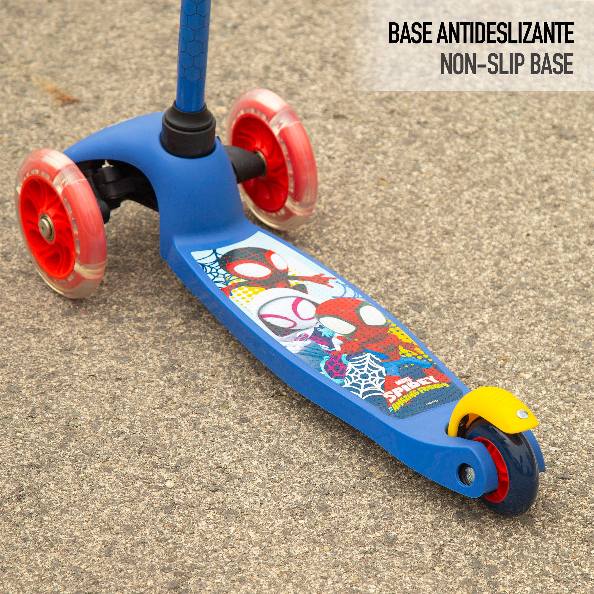 Trotinete Spidey de 3 rodas, peso máximo de 20 kg, com luzes e travão.