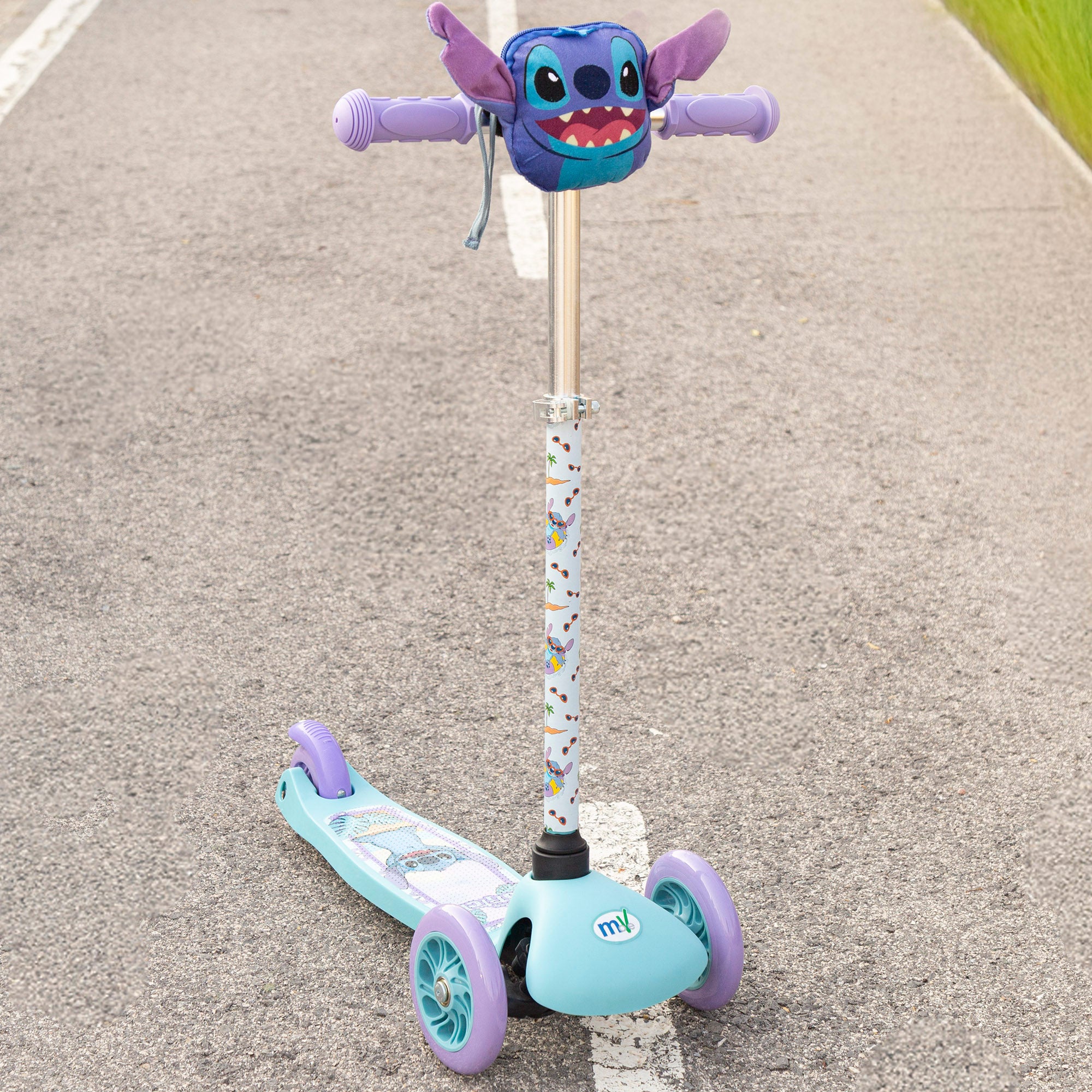 Trotinete infantil Stitch de 3 rodas com bolso frontal