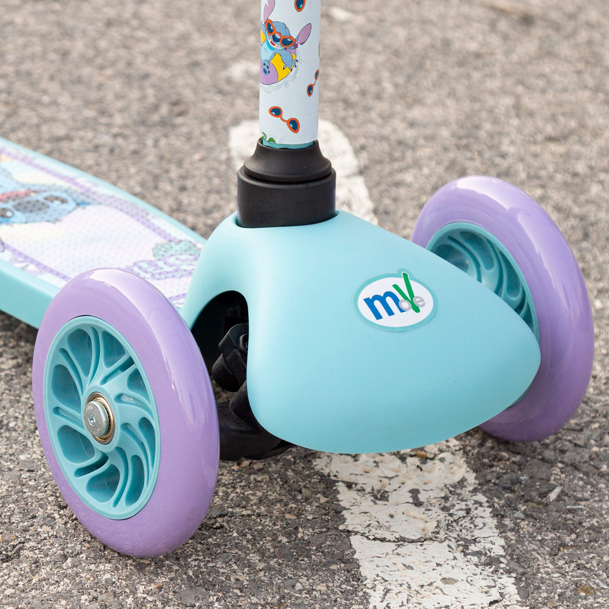 Trotinete infantil Stitch de 3 rodas com bolso frontal