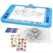 A Patrulha Pata Lousa de desenho luminosa com moldes, lápis de cor e autocolantes
