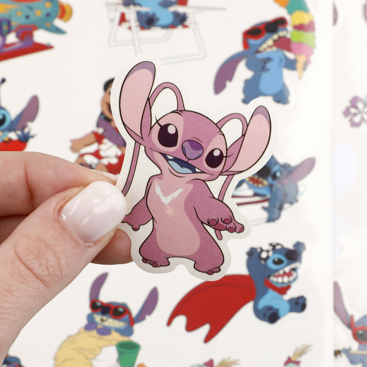 Stitch Lousa de desenho luminosa com moldes, lápis de cor e autocolantes
