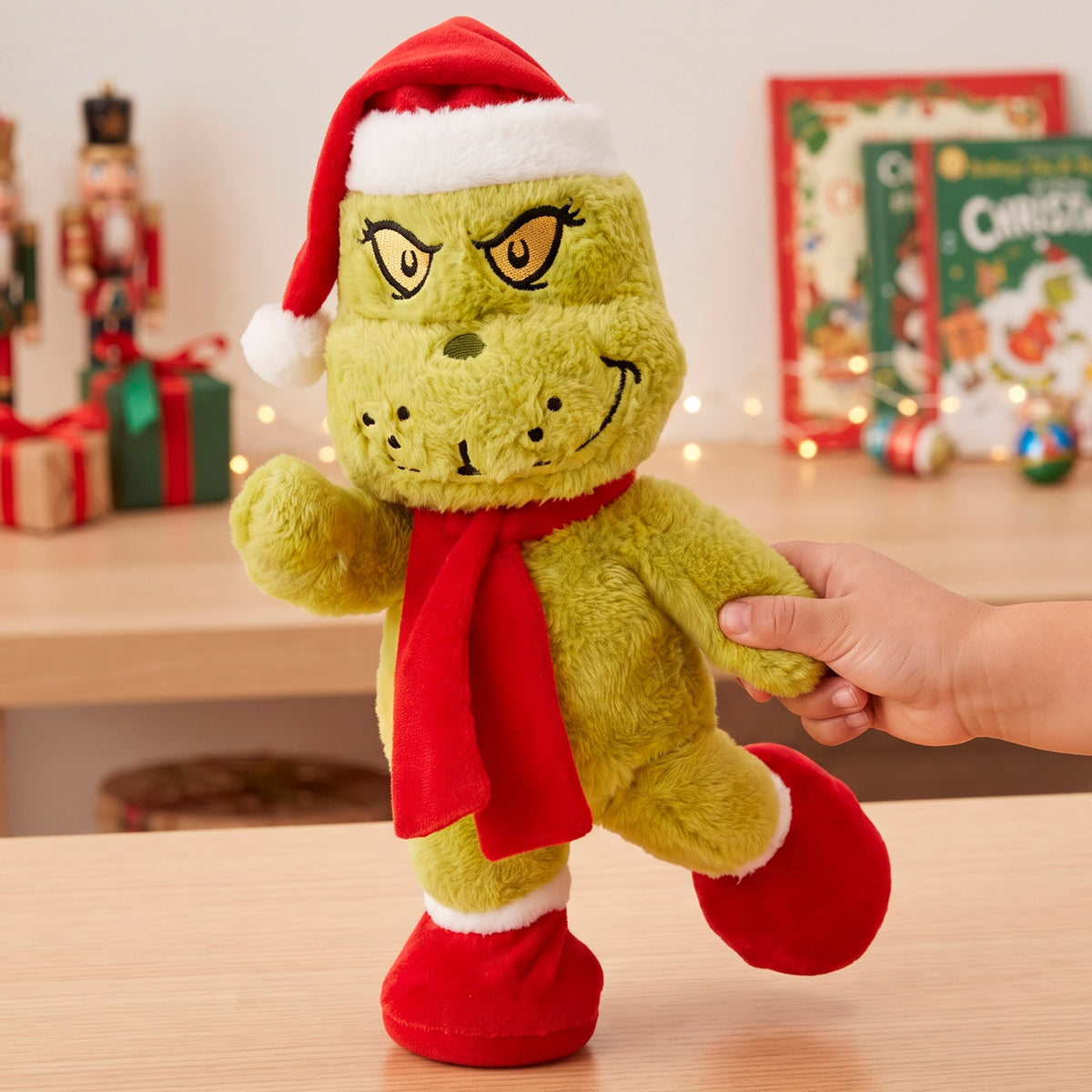 Peluche do Grinch com som e movimento 32 cm