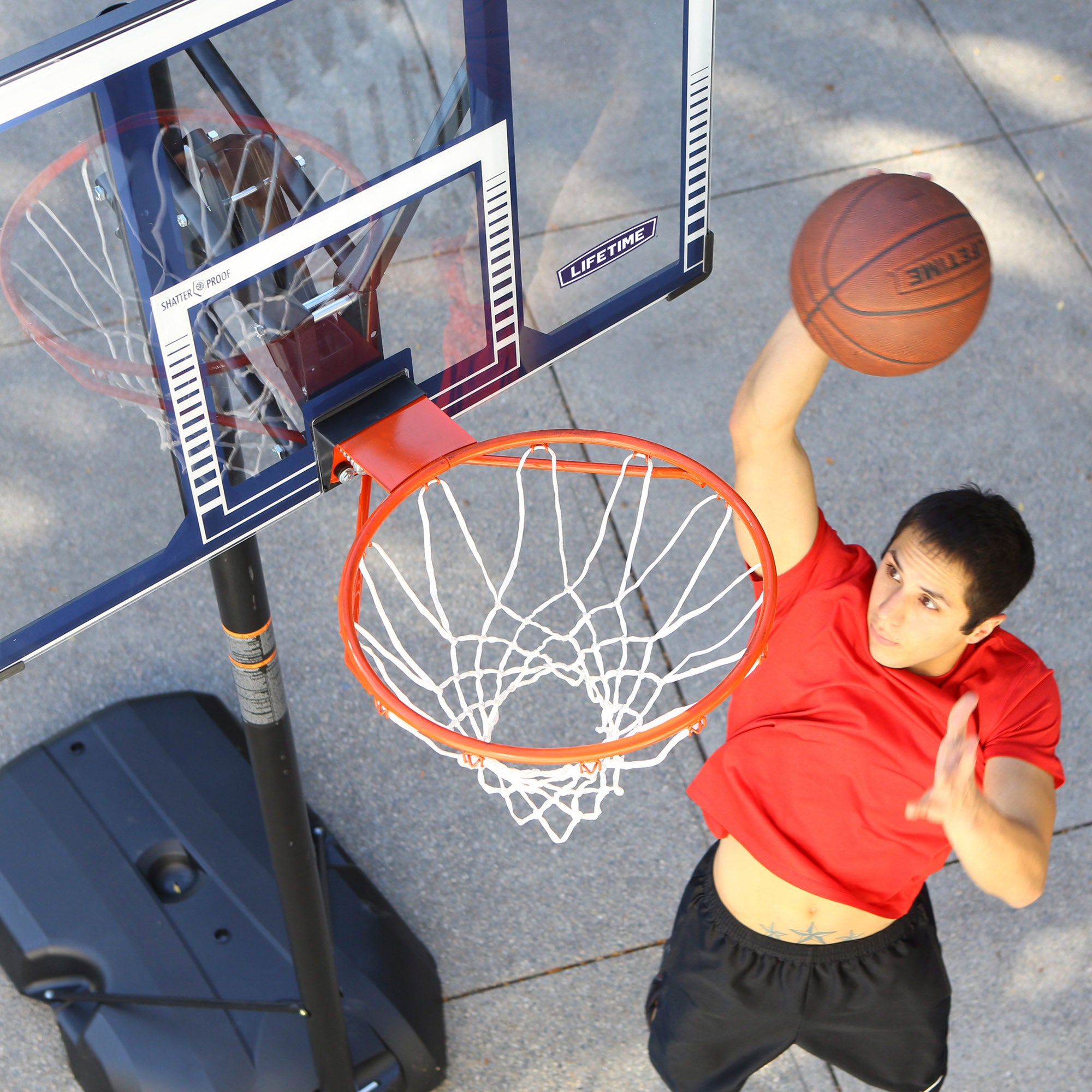 Cesto de basquetebol ultrarresistente LIFETIME, altura ajustável 244/305 cm, proteção UV100